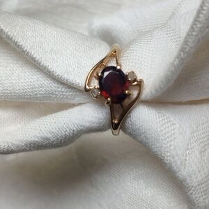 Vintage 14 k Plated, yellow gold Garnett CZ, Accent Crystals Lindenwold Sz8 Ring